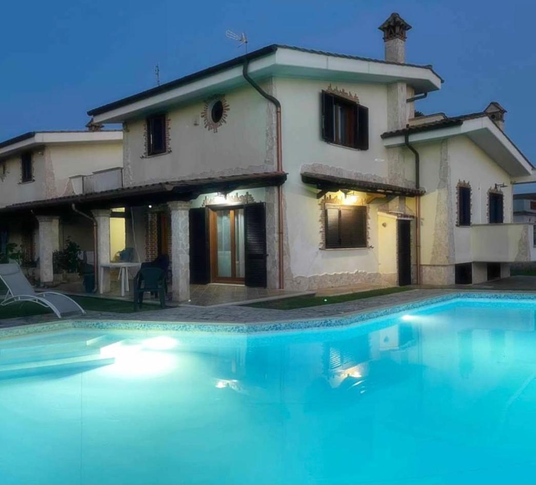 Gold House Luxury Anzio 빌라 외부 사진