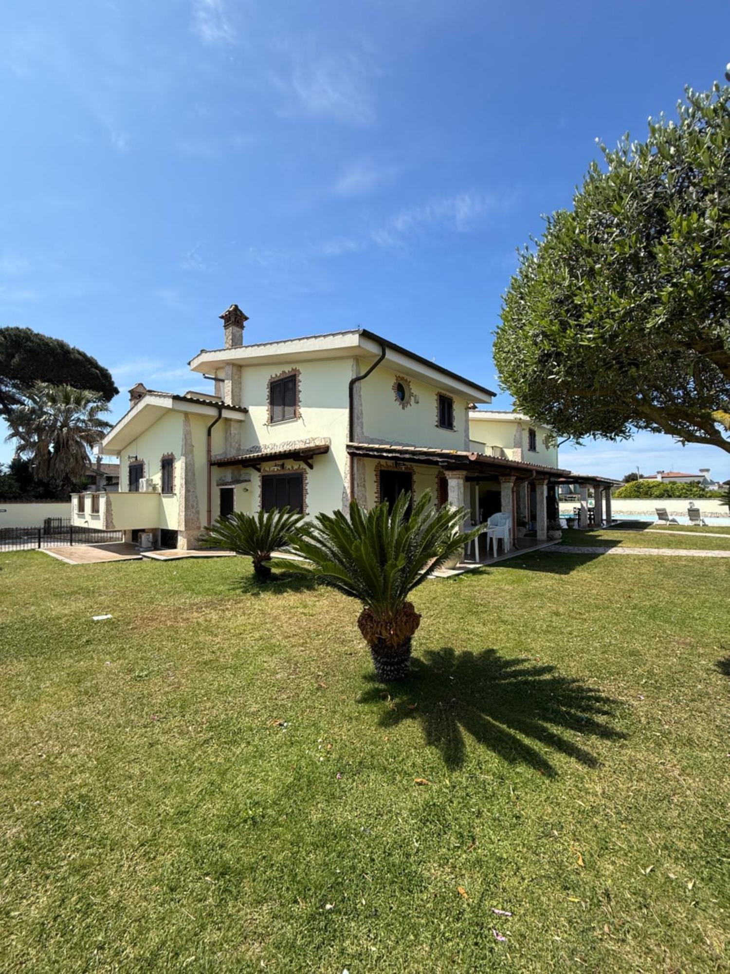 Gold House Luxury Anzio 빌라 외부 사진